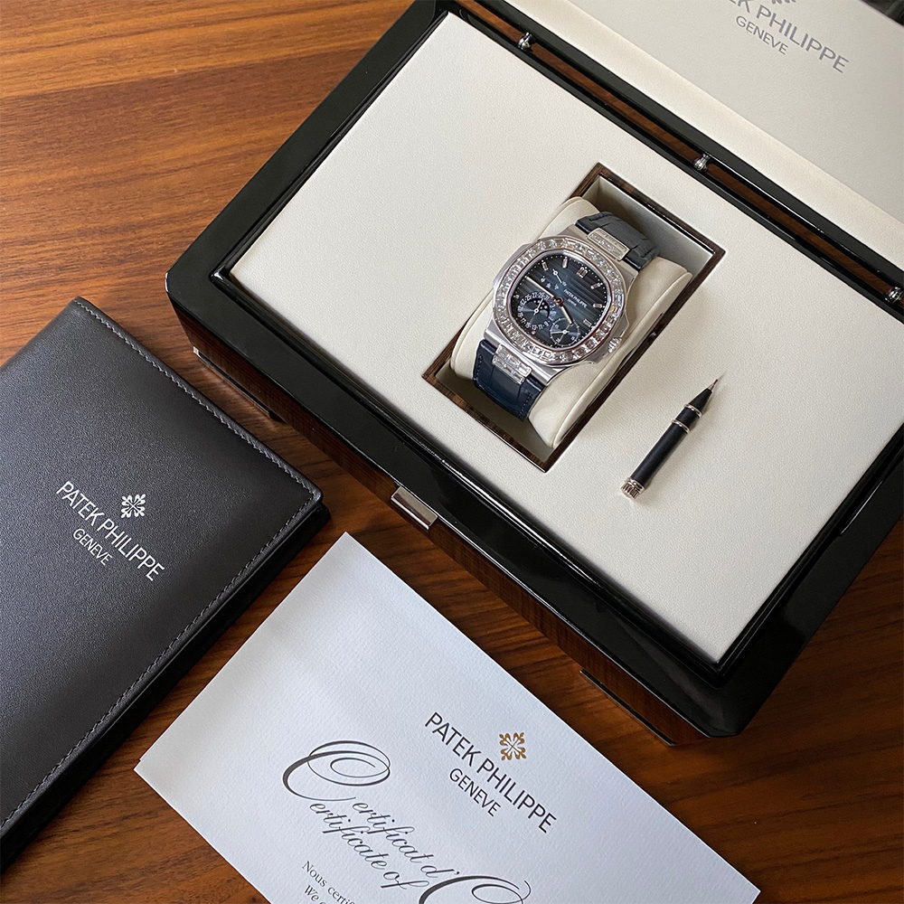 Patek Philippe Nautilus Watch – 5724G-001 - Image 19